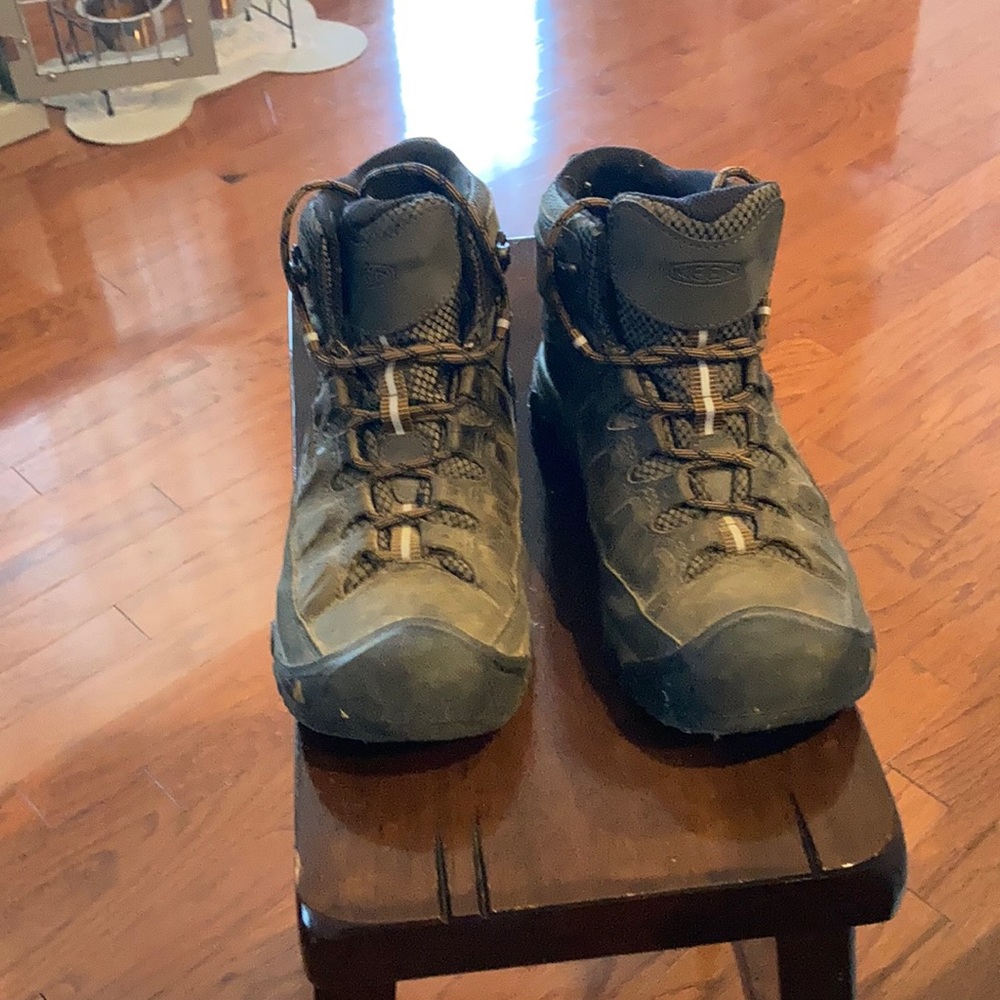 Keen hiking/work boots